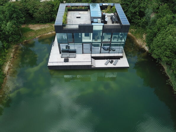Glass House 8
