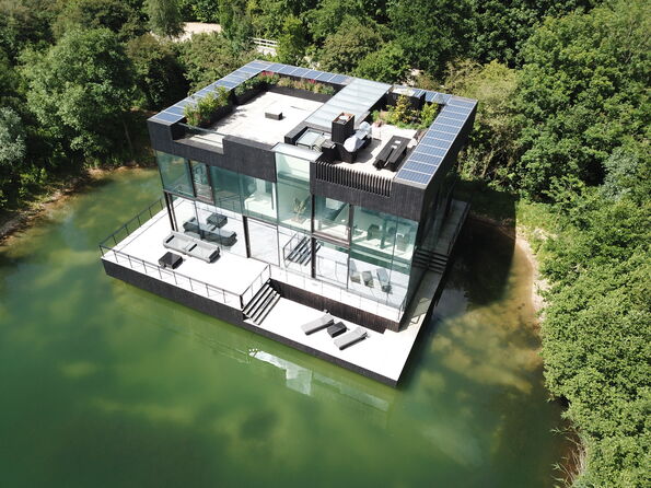 Glass House 3