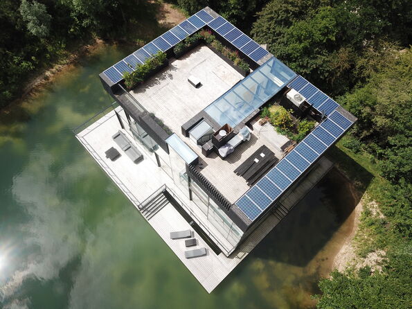 Glass House 11